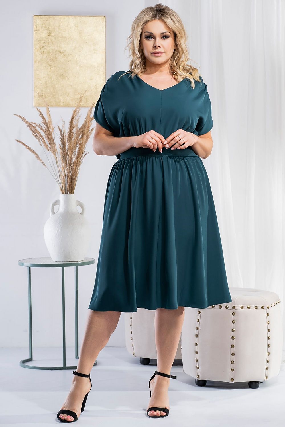 Plus size dress model 183387